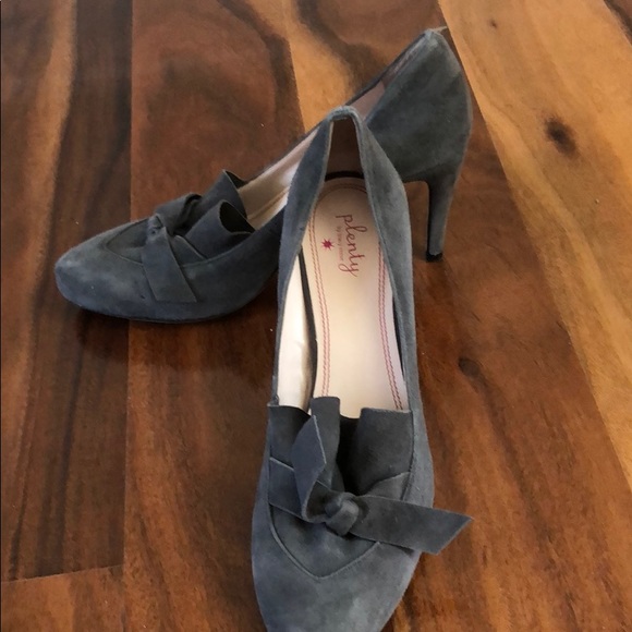 Heels - Picture 3 of 6